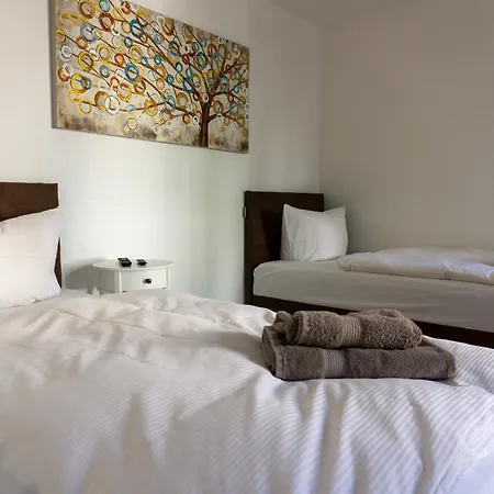 Haus Zur Rothen Thuer 2 * アルンシュタット