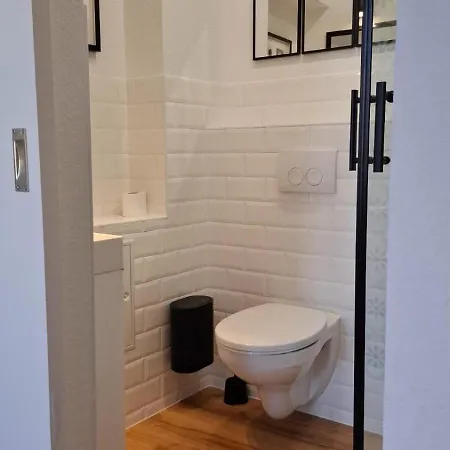 Haus Zur Rothen Thuer 2 *