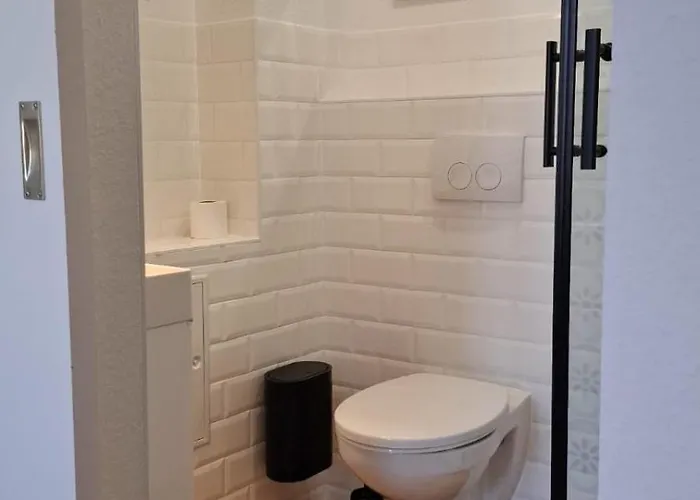 Haus Zur Rothen Thuer 2 *